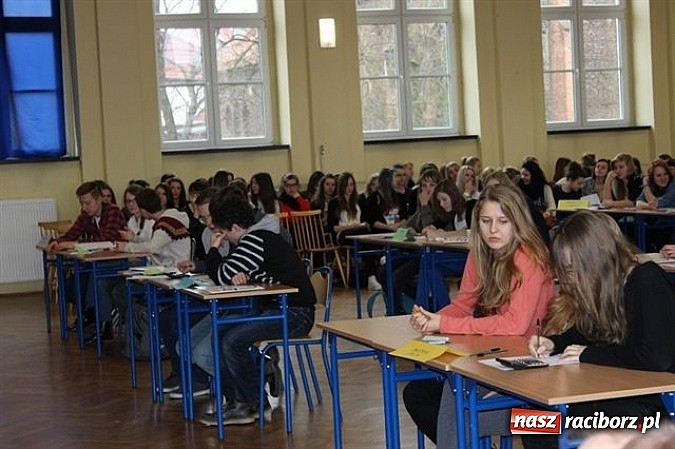 Zdjęcie w galerii na portalu naszraciborz.pl: Młody konsument kupuje z głową! wiadomości z regionu