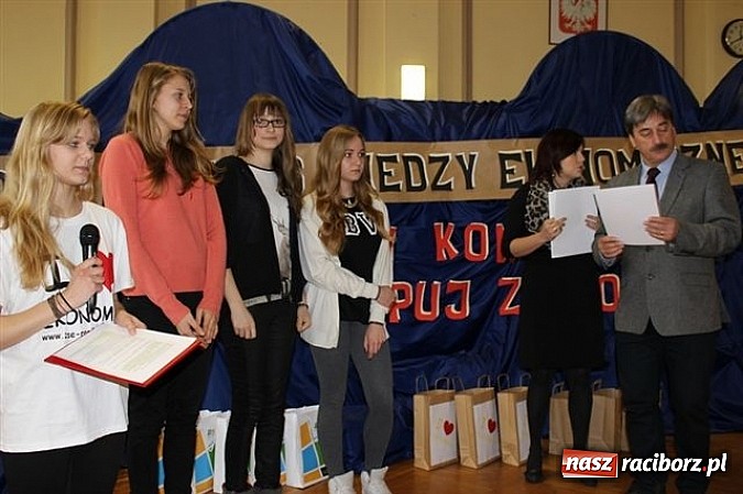 Zdjęcie w galerii na portalu naszraciborz.pl: Młody konsument kupuje z głową! wiadomości z regionu