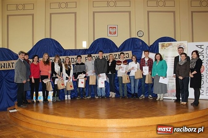 Zdjęcie w galerii na portalu naszraciborz.pl: Młody konsument kupuje z głową! wiadomości z regionu