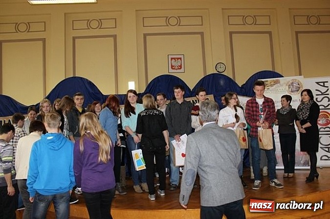 Zdjęcie w galerii na portalu naszraciborz.pl: Młody konsument kupuje z głową! wiadomości z regionu