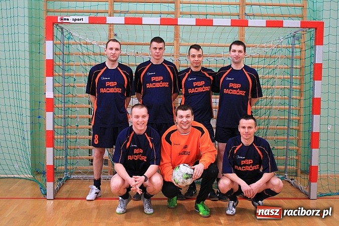 Zdjęcie w galerii na portalu naszraciborz.pl: Puchar Komendanta Powiatowego Policji w Raciborzu dla zespołu firmy Winiarski wiadomości z regionu