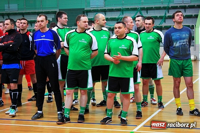 Zdjęcie w galerii na portalu naszraciborz.pl: Puchar Komendanta Powiatowego Policji w Raciborzu dla zespołu firmy Winiarski wiadomości z regionu