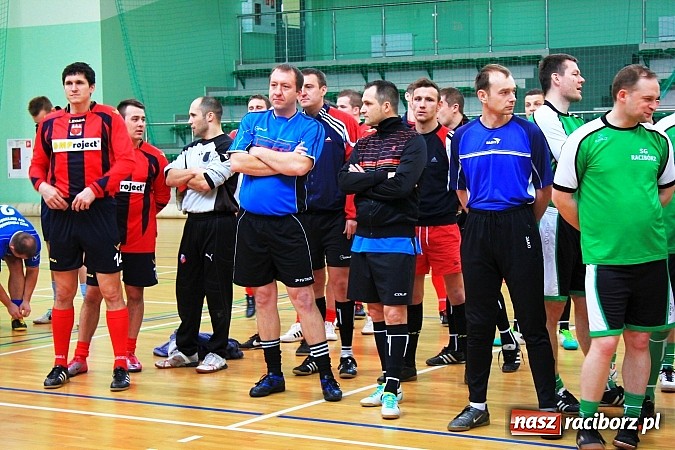 Zdjęcie w galerii na portalu naszraciborz.pl: Puchar Komendanta Powiatowego Policji w Raciborzu dla zespołu firmy Winiarski wiadomości z regionu