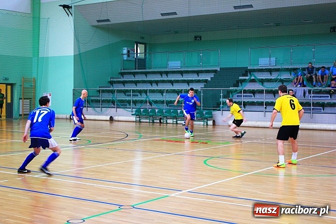 Zdjęcie w galerii na portalu naszraciborz.pl: Puchar Komendanta Powiatowego Policji w Raciborzu dla zespołu firmy Winiarski wiadomości z regionu