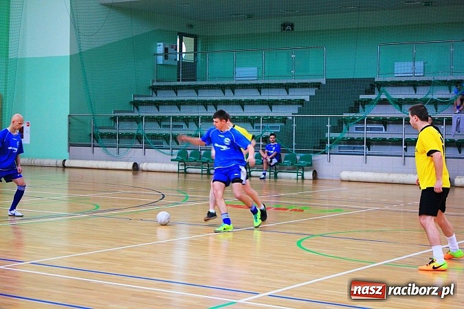 Zdjęcie w galerii na portalu naszraciborz.pl: Puchar Komendanta Powiatowego Policji w Raciborzu dla zespołu firmy Winiarski wiadomości z regionu