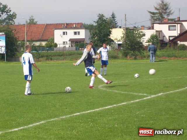 Zdjęcie w galerii na portalu naszraciborz.pl: Płomień zgasił Krzyżanowice wiadomości z regionu