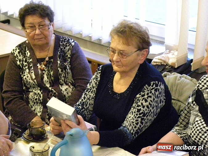 Zdjęcie w galerii na portalu naszraciborz.pl: Święto Kobiet, mała czarna i książka wiadomości z regionu