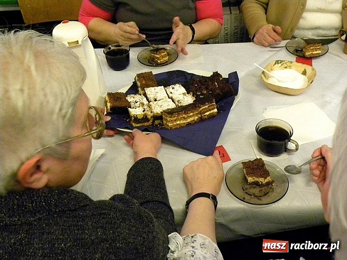 Zdjęcie w galerii na portalu naszraciborz.pl: Święto Kobiet, mała czarna i książka wiadomości z regionu