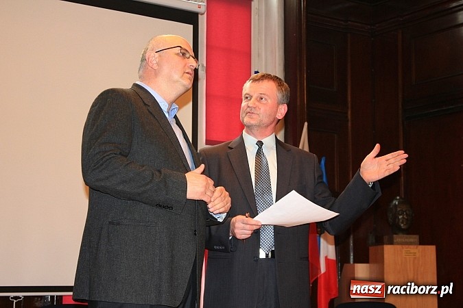 Zdjęcie w galerii na portalu naszraciborz.pl: Marcel Strzeduła zwycięzcą VIII Powiatowego Konkursu Wiedzy o Społeczeństwie wiadomości z regionu