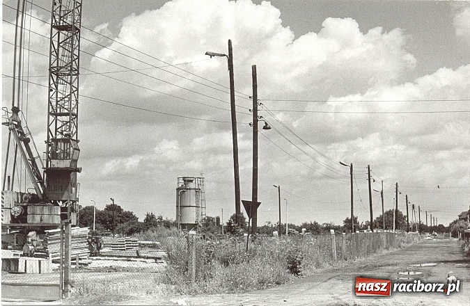 Zdjęcie w galerii na portalu naszraciborz.pl: Kamień węgielny pod raciborską Tysiąclatkę wiadomości z regionu