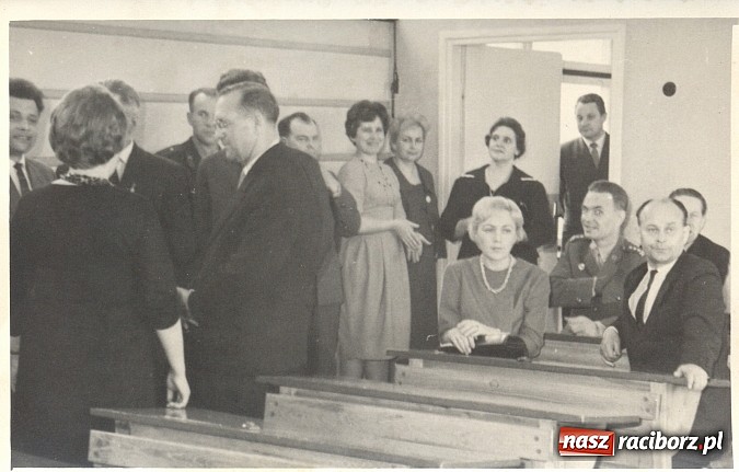 Zdjęcie w galerii na portalu naszraciborz.pl: Kamień węgielny pod raciborską Tysiąclatkę wiadomości z regionu