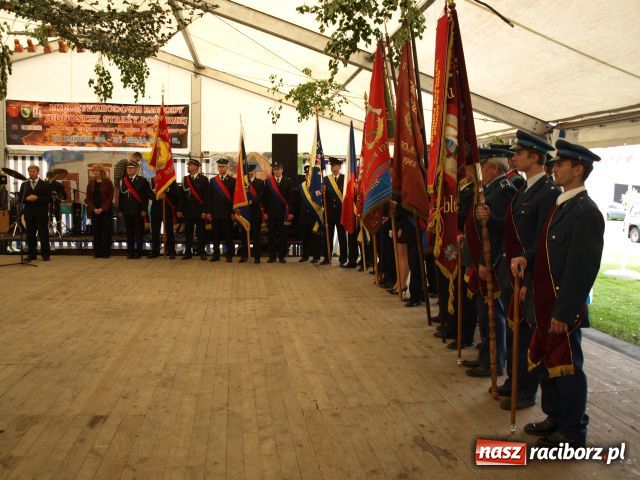 Zdjęcie w galerii na portalu naszraciborz.pl: Strażacka parada w Pietraszynie wiadomości z regionu