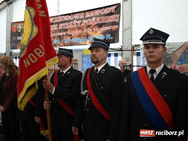 Zdjęcie w galerii na portalu naszraciborz.pl: Strażacka parada w Pietraszynie wiadomości z regionu