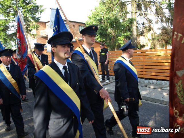 Zdjęcie w galerii na portalu naszraciborz.pl: Strażacka parada w Pietraszynie wiadomości z regionu
