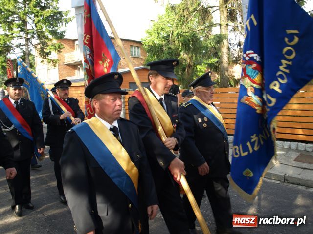 Zdjęcie w galerii na portalu naszraciborz.pl: Strażacka parada w Pietraszynie wiadomości z regionu