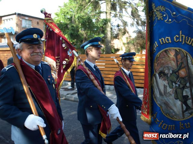Zdjęcie w galerii na portalu naszraciborz.pl: Strażacka parada w Pietraszynie wiadomości z regionu
