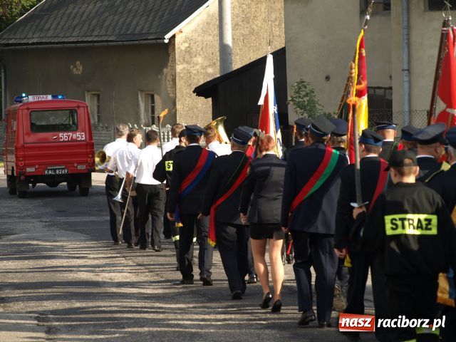 Zdjęcie w galerii na portalu naszraciborz.pl: Strażacka parada w Pietraszynie wiadomości z regionu