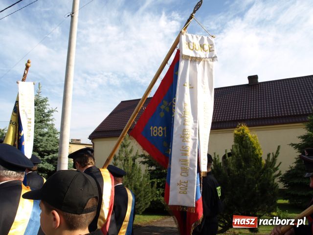 Zdjęcie w galerii na portalu naszraciborz.pl: Strażacka parada w Pietraszynie wiadomości z regionu