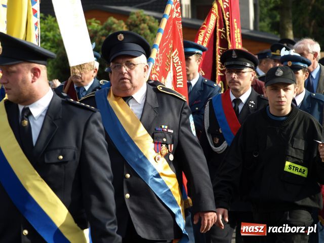 Zdjęcie w galerii na portalu naszraciborz.pl: Strażacka parada w Pietraszynie wiadomości z regionu