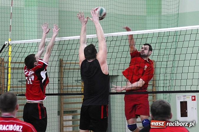 Zdjęcie w galerii na portalu naszraciborz.pl: Zakłady pracy walczą o puchar prezydenta wiadomości z regionu