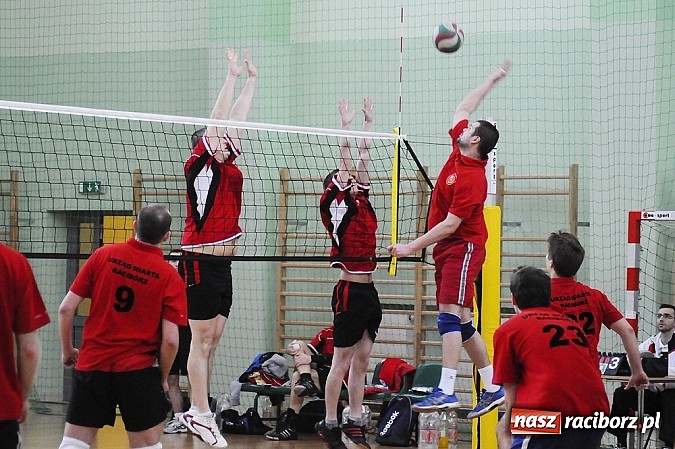 Zdjęcie w galerii na portalu naszraciborz.pl: Zakłady pracy walczą o puchar prezydenta wiadomości z regionu