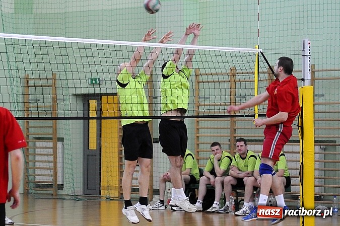 Zdjęcie w galerii na portalu naszraciborz.pl: Zakłady pracy walczą o puchar prezydenta wiadomości z regionu