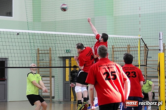 Zdjęcie w galerii na portalu naszraciborz.pl: Zakłady pracy walczą o puchar prezydenta wiadomości z regionu