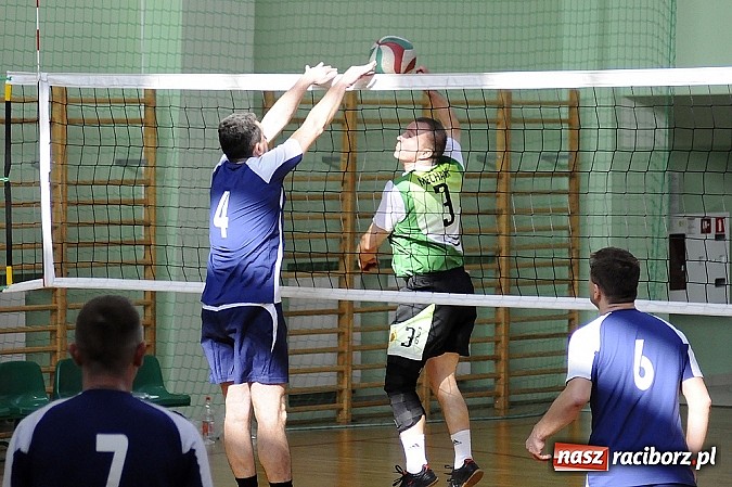 Zdjęcie w galerii na portalu naszraciborz.pl: Zakłady pracy walczą o puchar prezydenta wiadomości z regionu