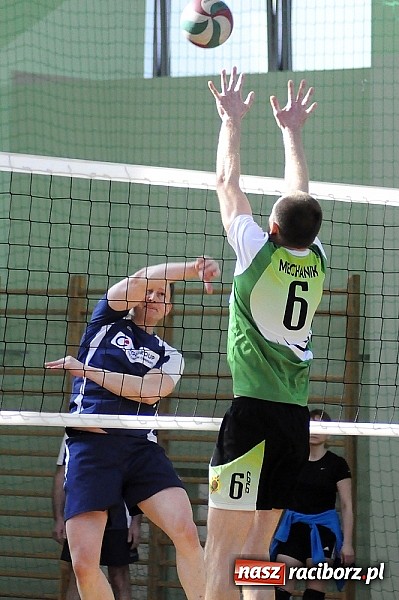 Zdjęcie w galerii na portalu naszraciborz.pl: Zakłady pracy walczą o puchar prezydenta wiadomości z regionu