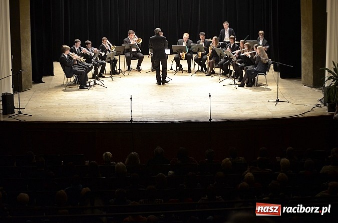 Zdjęcie w galerii na portalu naszraciborz.pl: Rozmówki na linii w RCK-u - relacja wideo wiadomości z regionu