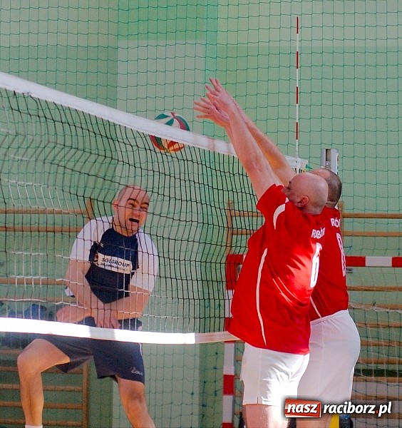 Zdjęcie w galerii na portalu naszraciborz.pl: V Siatkarski Turniej Zakład&oacute;w Pracy i Służb Mundurowych wiadomości z regionu
