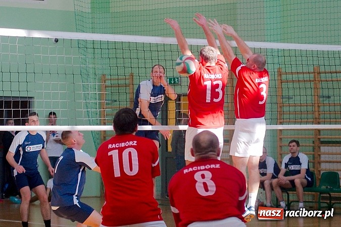 Zdjęcie w galerii na portalu naszraciborz.pl: V Siatkarski Turniej Zakład&oacute;w Pracy i Służb Mundurowych wiadomości z regionu