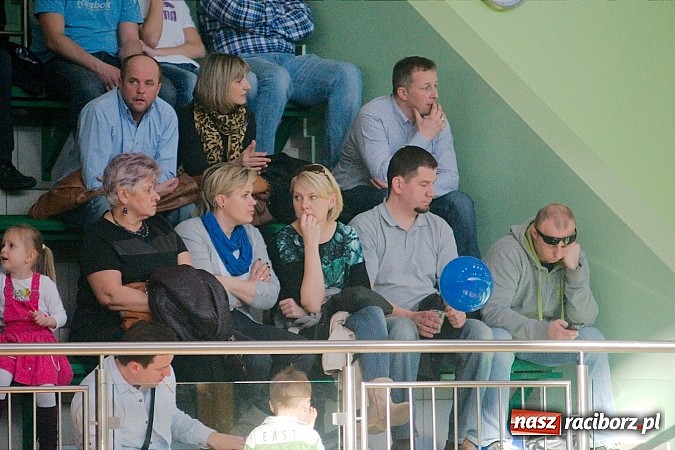 Zdjęcie w galerii na portalu naszraciborz.pl: V Siatkarski Turniej Zakład&oacute;w Pracy i Służb Mundurowych wiadomości z regionu