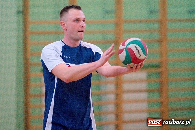 Zdjęcie w galerii na portalu naszraciborz.pl: V Siatkarski Turniej Zakład&oacute;w Pracy i Służb Mundurowych wiadomości z regionu