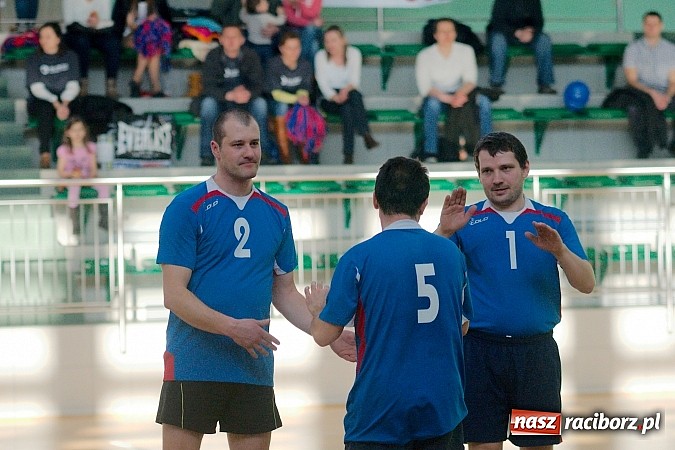 Zdjęcie w galerii na portalu naszraciborz.pl: V Siatkarski Turniej Zakład&oacute;w Pracy i Służb Mundurowych wiadomości z regionu