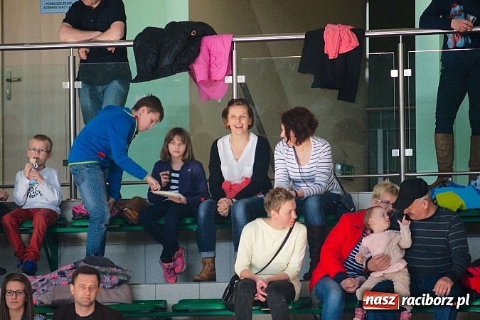 Zdjęcie w galerii na portalu naszraciborz.pl: V Siatkarski Turniej Zakład&oacute;w Pracy i Służb Mundurowych wiadomości z regionu