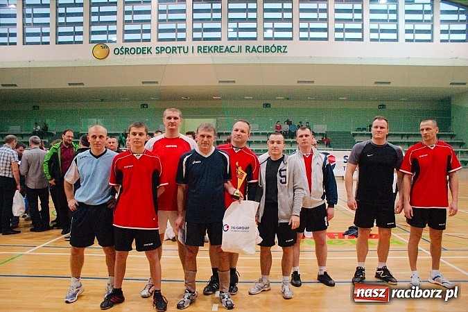 Zdjęcie w galerii na portalu naszraciborz.pl: V Siatkarski Turniej Zakład&oacute;w Pracy i Służb Mundurowych wiadomości z regionu