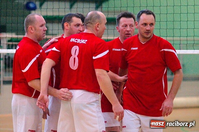 Zdjęcie w galerii na portalu naszraciborz.pl: V Siatkarski Turniej Zakład&oacute;w Pracy i Służb Mundurowych wiadomości z regionu