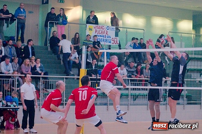 Zdjęcie w galerii na portalu naszraciborz.pl: V Siatkarski Turniej Zakład&oacute;w Pracy i Służb Mundurowych wiadomości z regionu