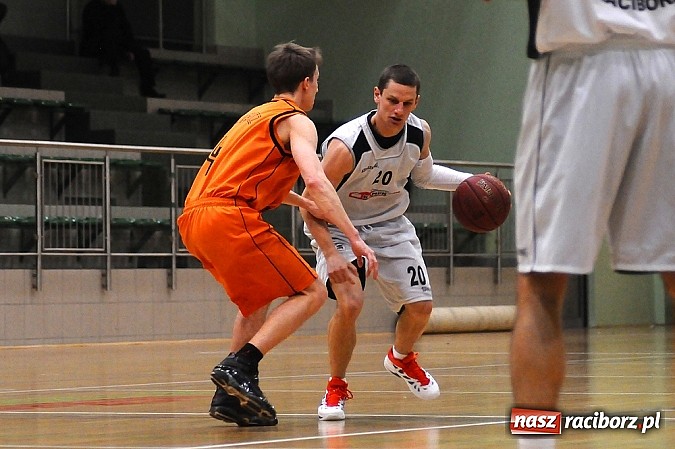 Zdjęcie w galerii na portalu naszraciborz.pl: Koszykarze Ofensywy bliscy wygranej wiadomości z regionu