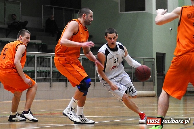 Zdjęcie w galerii na portalu naszraciborz.pl: Koszykarze Ofensywy bliscy wygranej wiadomości z regionu
