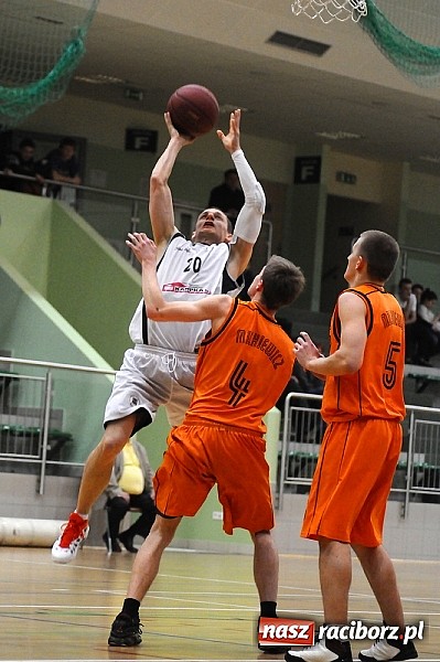 Zdjęcie w galerii na portalu naszraciborz.pl: Koszykarze Ofensywy bliscy wygranej wiadomości z regionu