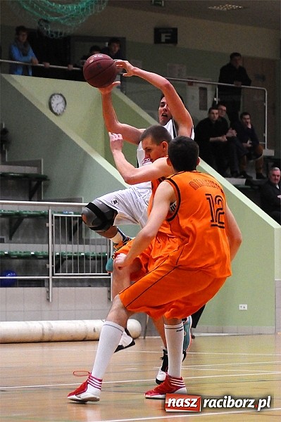 Zdjęcie w galerii na portalu naszraciborz.pl: Koszykarze Ofensywy bliscy wygranej wiadomości z regionu