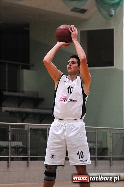 Zdjęcie w galerii na portalu naszraciborz.pl: Koszykarze Ofensywy bliscy wygranej wiadomości z regionu