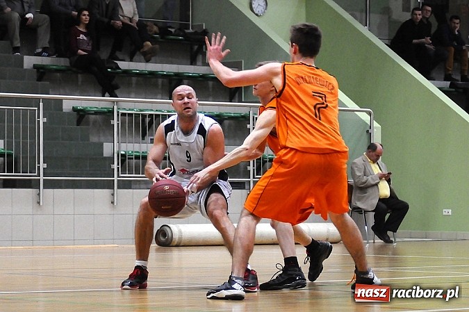 Zdjęcie w galerii na portalu naszraciborz.pl: Koszykarze Ofensywy bliscy wygranej wiadomości z regionu