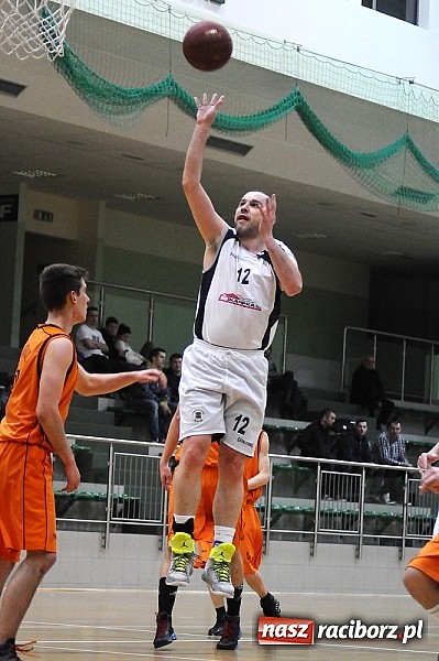 Zdjęcie w galerii na portalu naszraciborz.pl: Koszykarze Ofensywy bliscy wygranej wiadomości z regionu