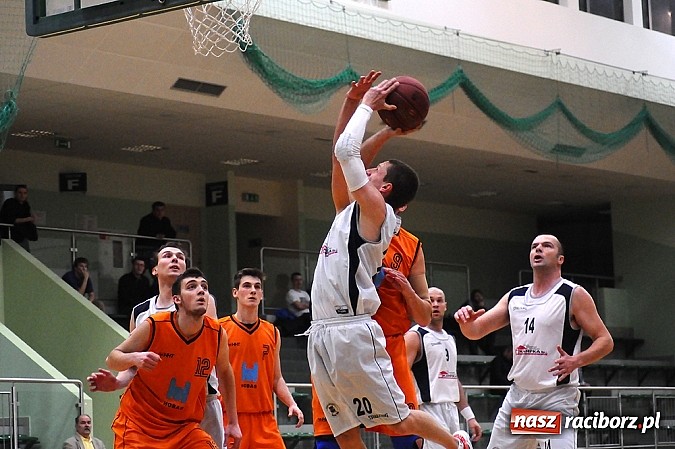 Zdjęcie w galerii na portalu naszraciborz.pl: Koszykarze Ofensywy bliscy wygranej wiadomości z regionu