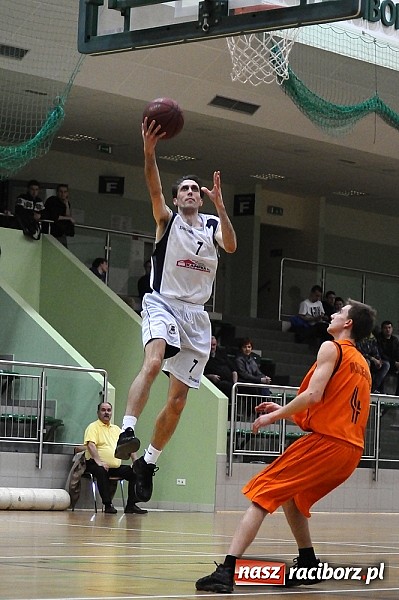 Zdjęcie w galerii na portalu naszraciborz.pl: Koszykarze Ofensywy bliscy wygranej wiadomości z regionu