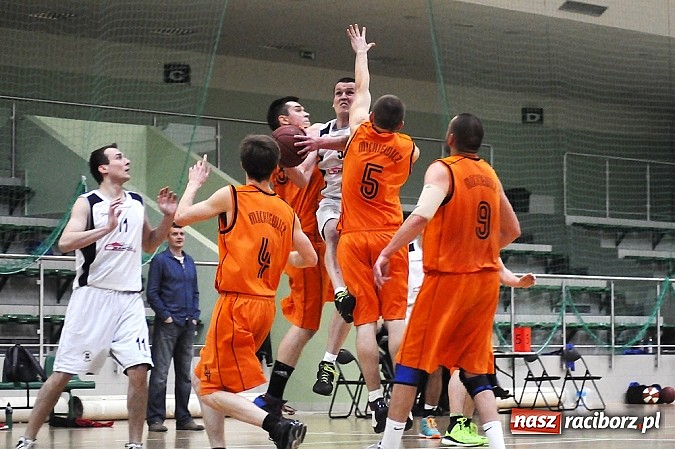 Zdjęcie w galerii na portalu naszraciborz.pl: Koszykarze Ofensywy bliscy wygranej wiadomości z regionu