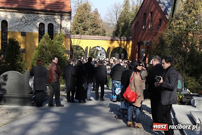 Zdjęcie w galerii na portalu naszraciborz.pl: Ostatnie pożegnanie śp. Marka Kaczora wiadomości z regionu